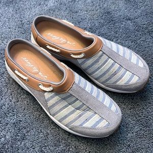 Easy spirit slip on sneaker